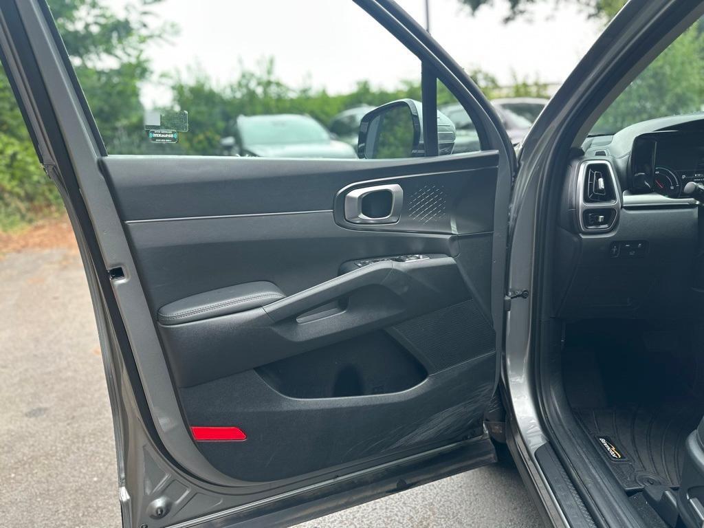 used 2023 Kia Sorento Hybrid car, priced at $31,986