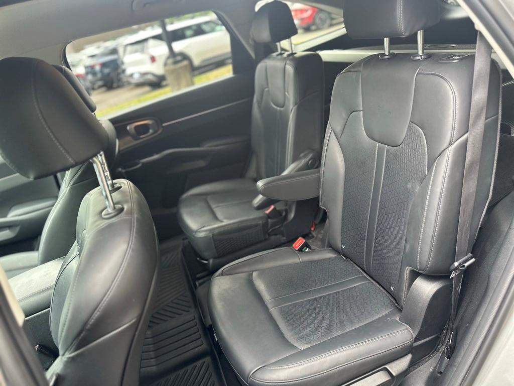 used 2023 Kia Sorento Hybrid car, priced at $31,986