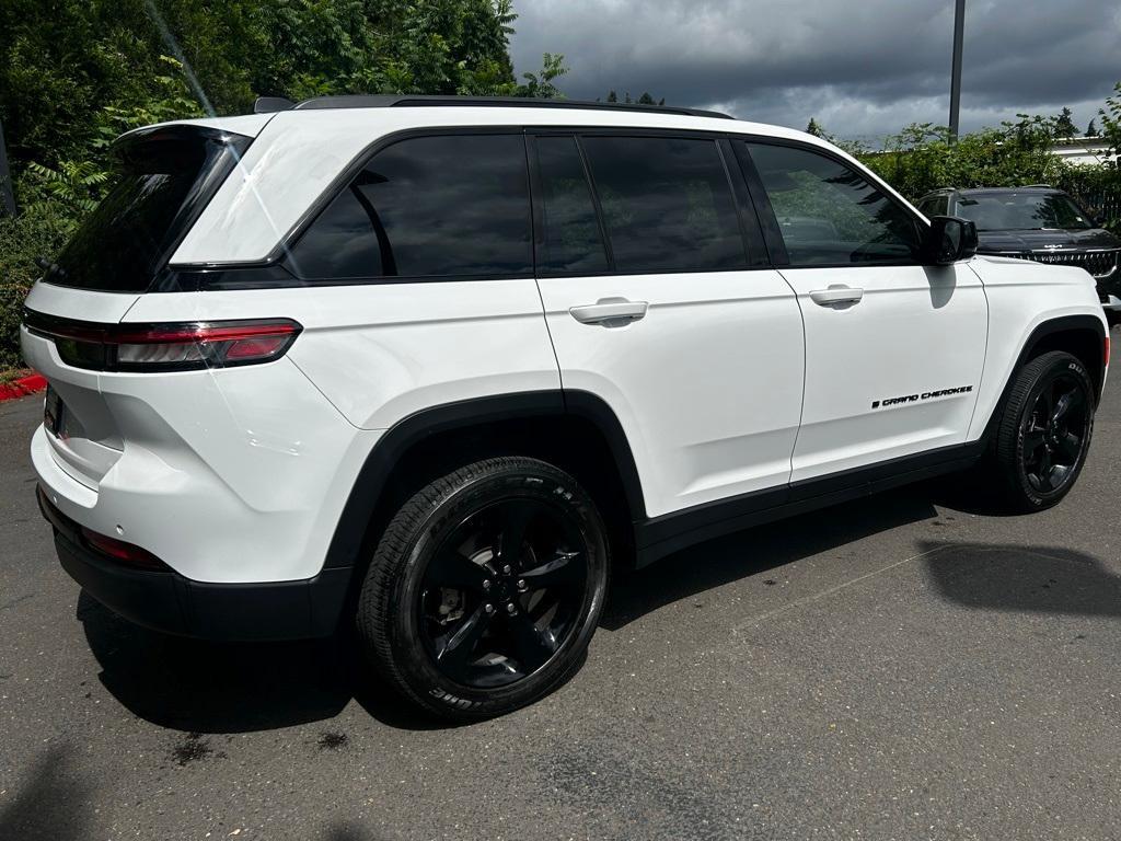 used 2024 Jeep Grand Cherokee car, priced at $36,632