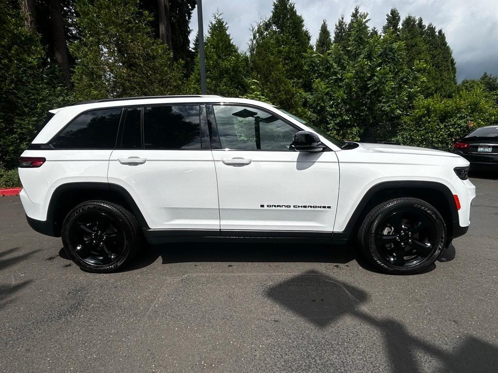 used 2024 Jeep Grand Cherokee car, priced at $36,632