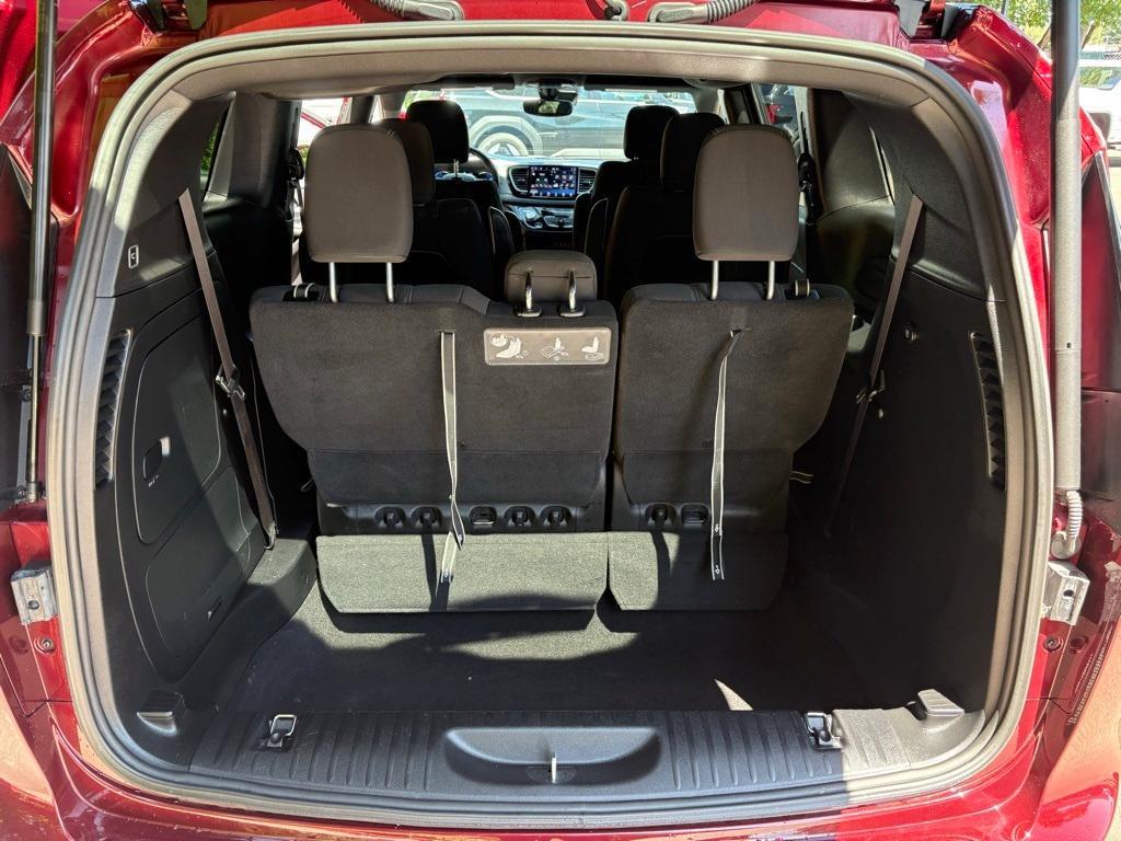 used 2021 Chrysler Pacifica Hybrid car, priced at $27,999