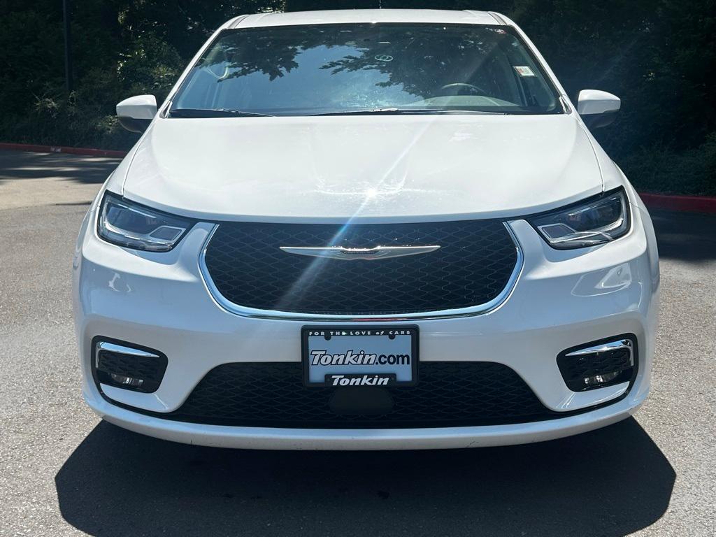 used 2023 Chrysler Pacifica Hybrid car, priced at $25,799