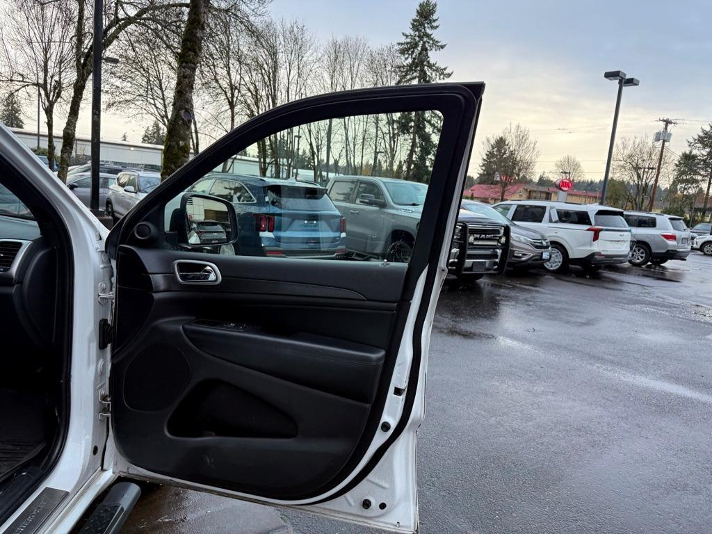 used 2018 Jeep Grand Cherokee car, priced at $17,795