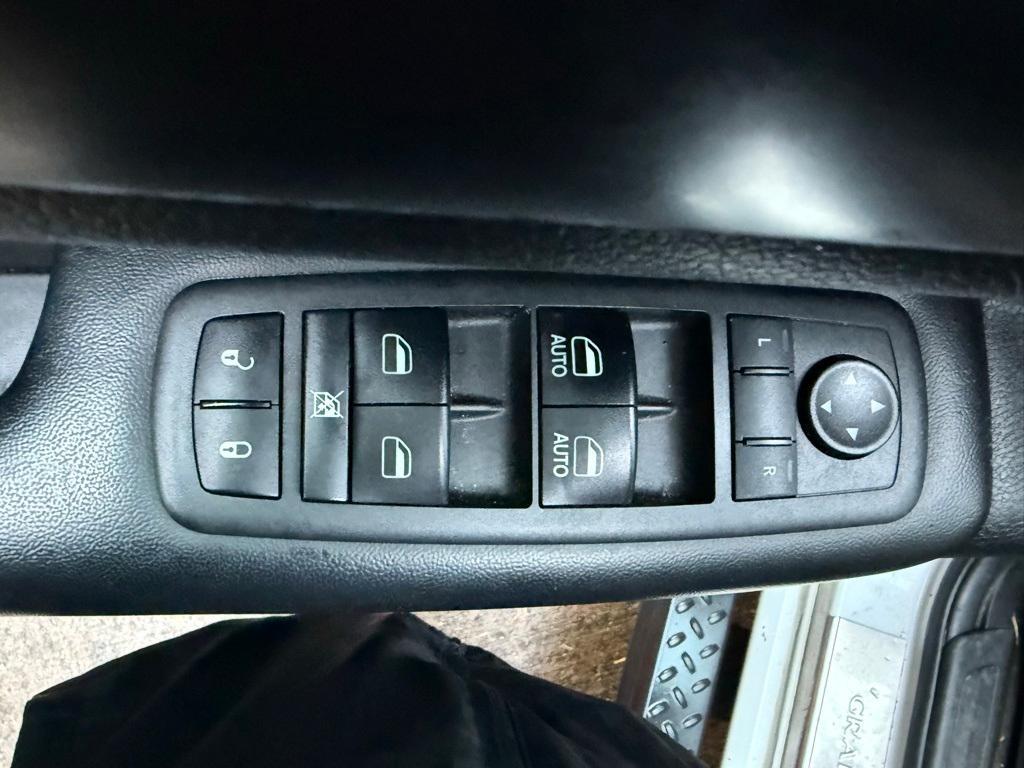 used 2018 Jeep Grand Cherokee car, priced at $17,795