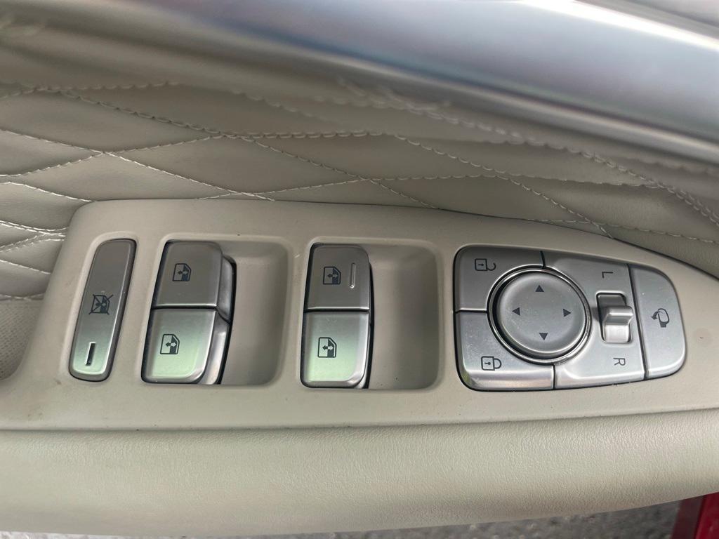 used 2021 Genesis G70 car, priced at $22,999