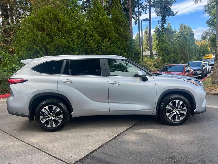 used 2023 Toyota Highlander car, priced at $37,925