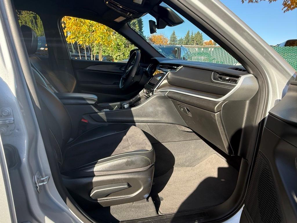 used 2024 Jeep Grand Cherokee car, priced at $28,999