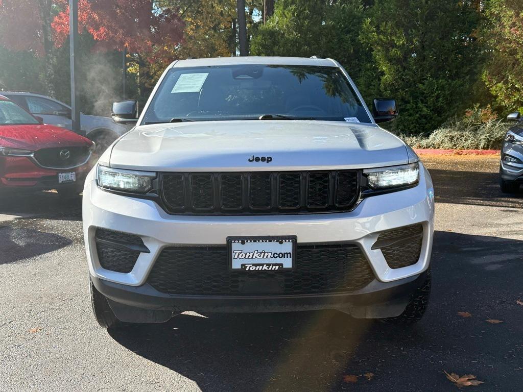 used 2024 Jeep Grand Cherokee car, priced at $28,999