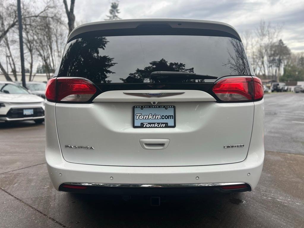 used 2018 Chrysler Pacifica car, priced at $18,994