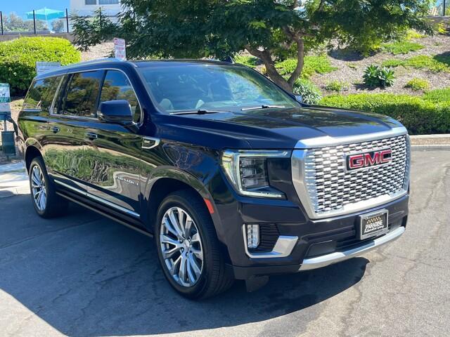 used 2022 GMC Yukon XL car, priced at $54,985