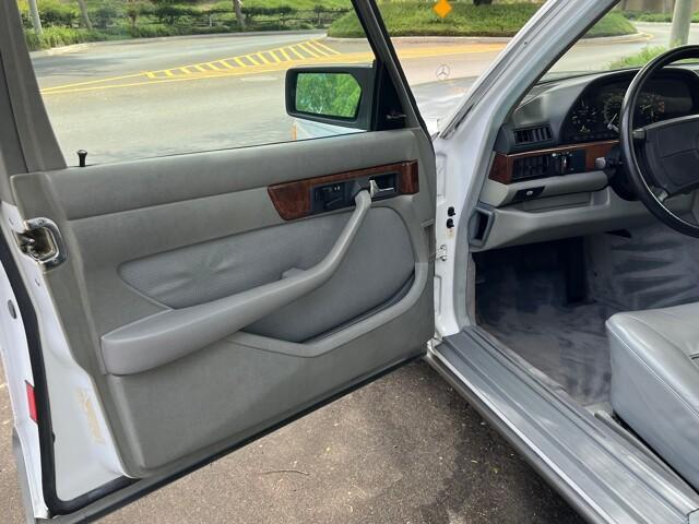 used 1987 Mercedes-Benz S-Class car, priced at $14,900