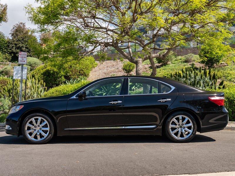 used 2007 Lexus LS 460 car, priced at $12,900