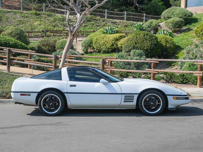 used 1992 Chevrolet Corvette car, priced at $12,485