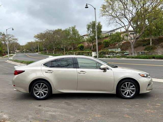 used 2016 Lexus ES 300h car, priced at $21,485