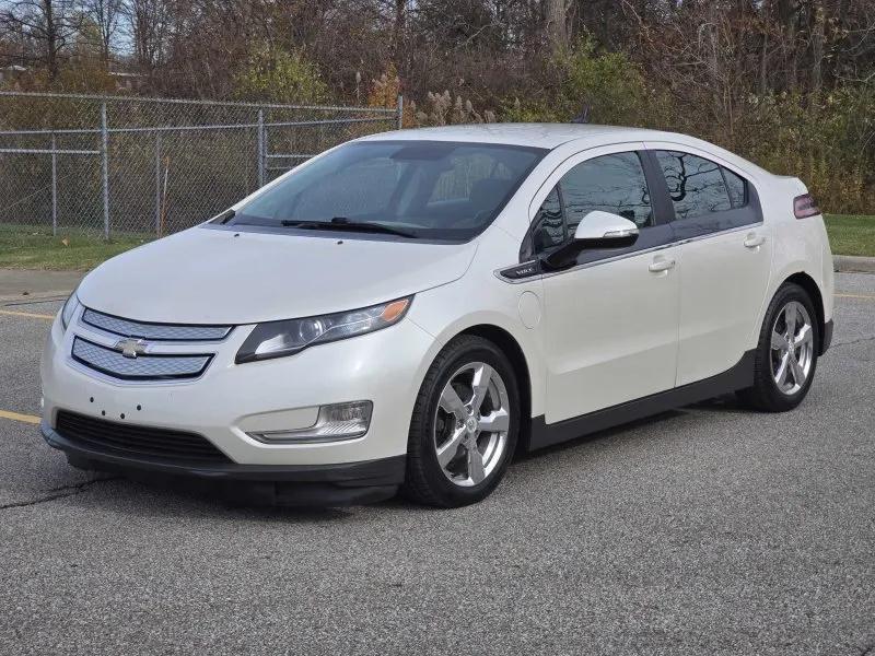 used 2014 Chevrolet Volt car, priced at $4,500