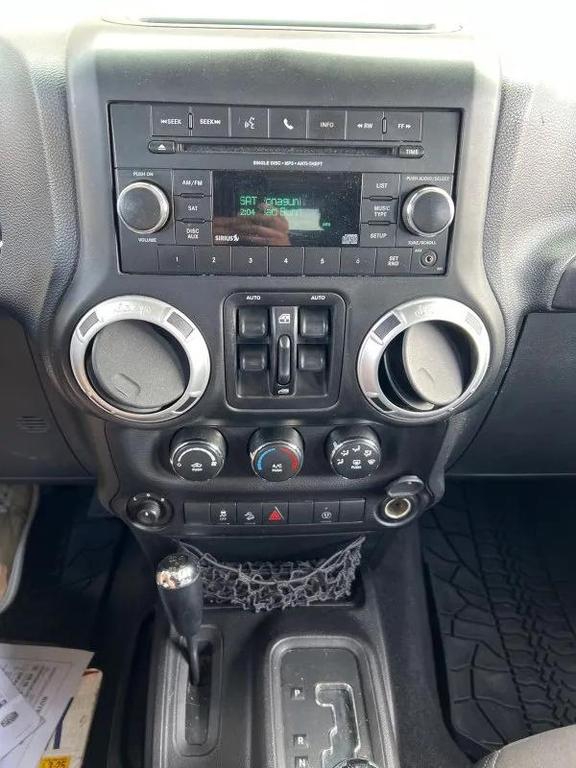 used 2013 Jeep Wrangler Unlimited car, priced at $9,550