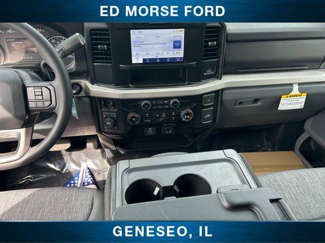 new 2025 Ford F-350 car