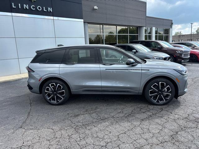 new 2025 Lincoln Nautilus car, priced at $62,576