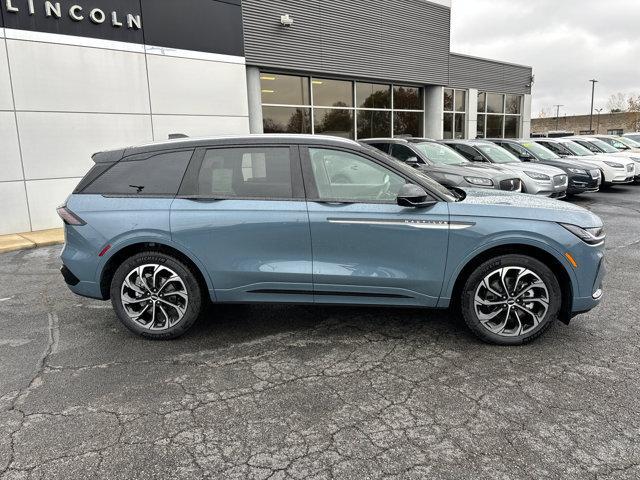 new 2025 Lincoln Nautilus car, priced at $61,355