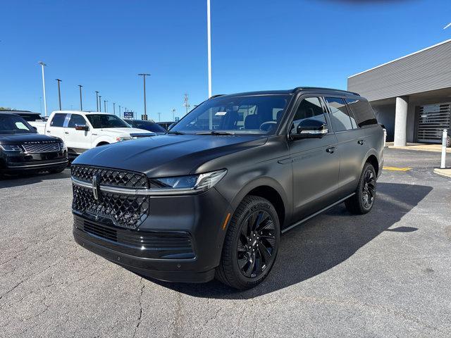 new 2025 Lincoln Navigator car, priced at $122,305
