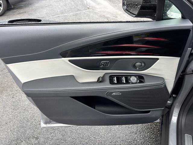 new 2025 Lincoln Nautilus car, priced at $65,304