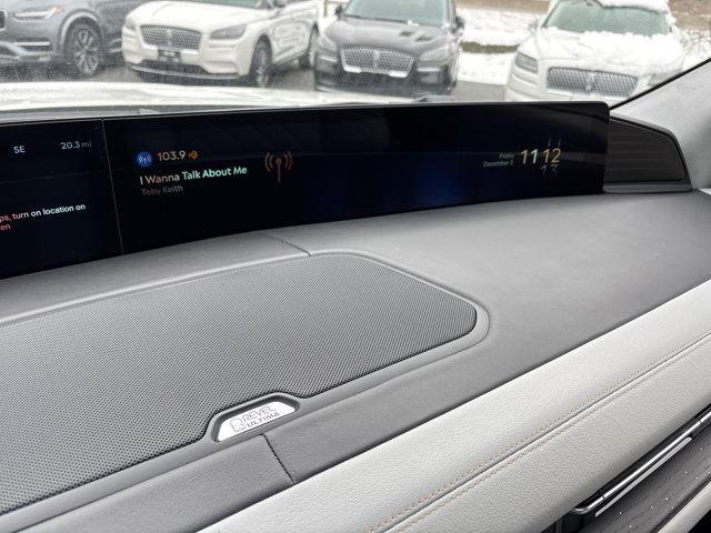 new 2025 Lincoln Navigator car, priced at $123,455