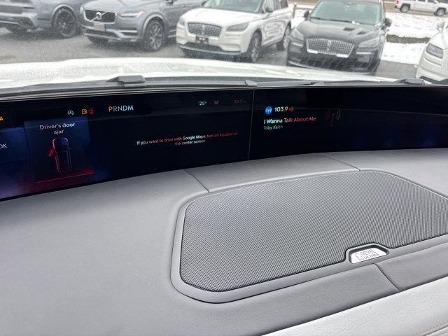 new 2025 Lincoln Navigator car, priced at $123,455