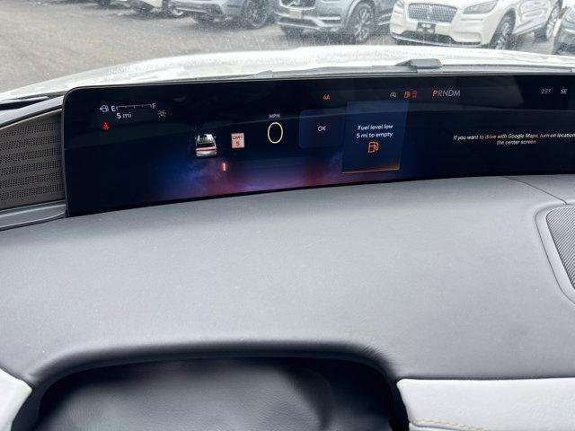 new 2025 Lincoln Navigator car, priced at $123,455