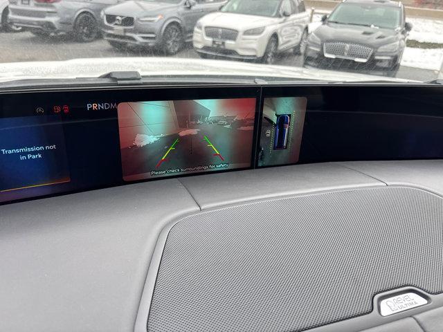 new 2025 Lincoln Navigator car, priced at $123,455