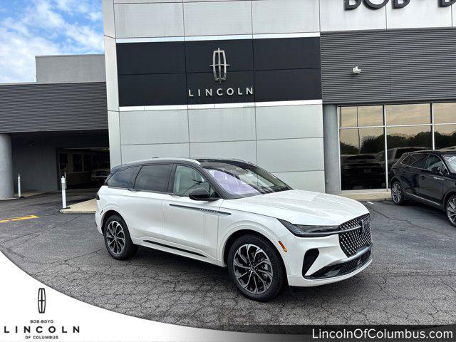 new 2025 Lincoln Nautilus car, priced at $63,284