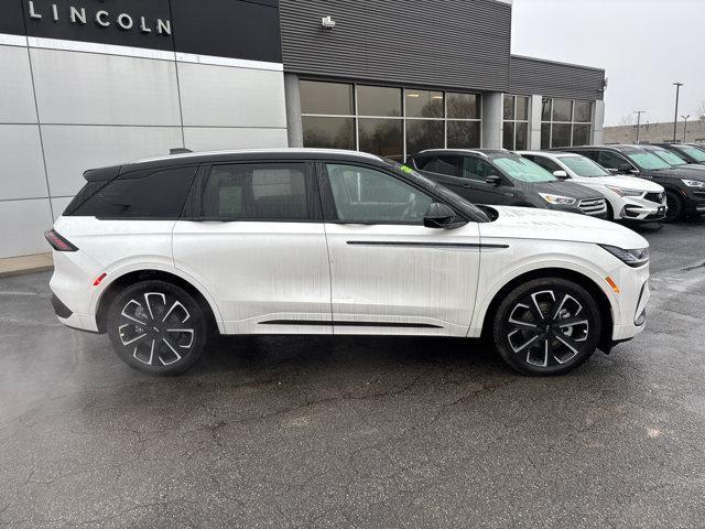 new 2025 Lincoln Nautilus car, priced at $71,055