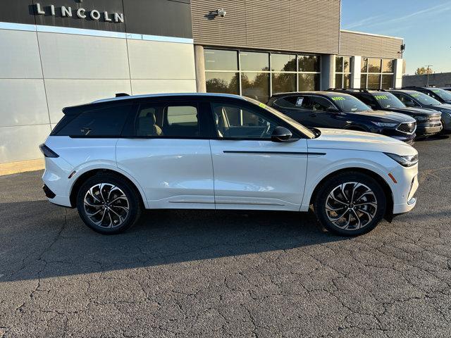 new 2024 Lincoln Nautilus car, priced at $62,256