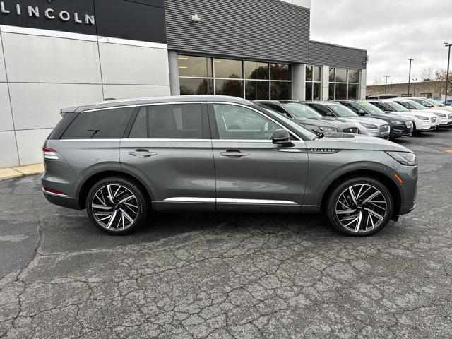 new 2025 Lincoln Aviator car, priced at $77,450