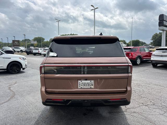 new 2025 Lincoln Navigator car, priced at $124,805