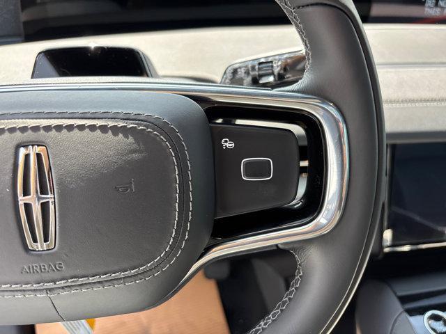new 2025 Lincoln Navigator car, priced at $112,425