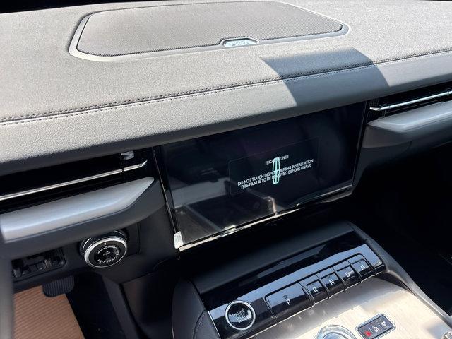 new 2025 Lincoln Navigator car, priced at $112,425