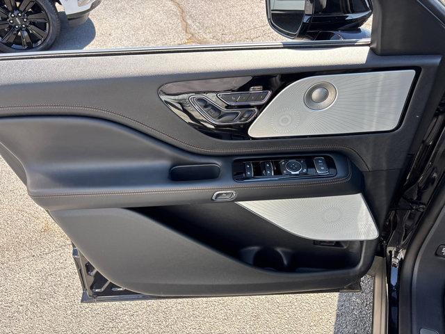 new 2025 Lincoln Aviator car, priced at $88,520