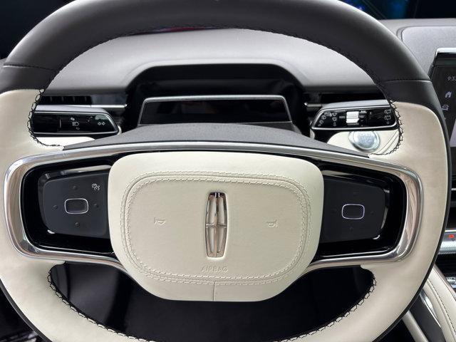 new 2025 Lincoln Nautilus car, priced at $81,290