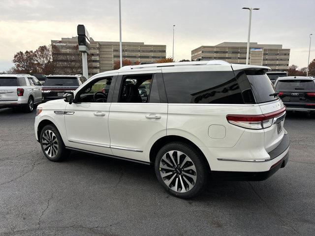 new 2024 Lincoln Navigator car, priced at $105,044