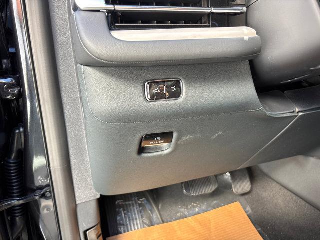 new 2025 Lincoln Navigator car, priced at $110,555