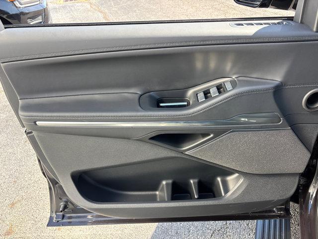 new 2025 Lincoln Navigator car, priced at $110,555