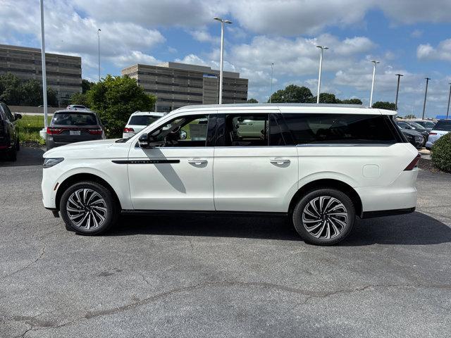 new 2025 Lincoln Navigator car, priced at $123,555