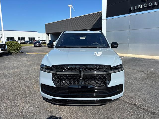 new 2025 Lincoln Navigator car, priced at $107,165