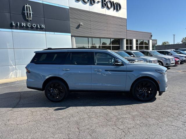 new 2025 Lincoln Navigator car, priced at $107,165