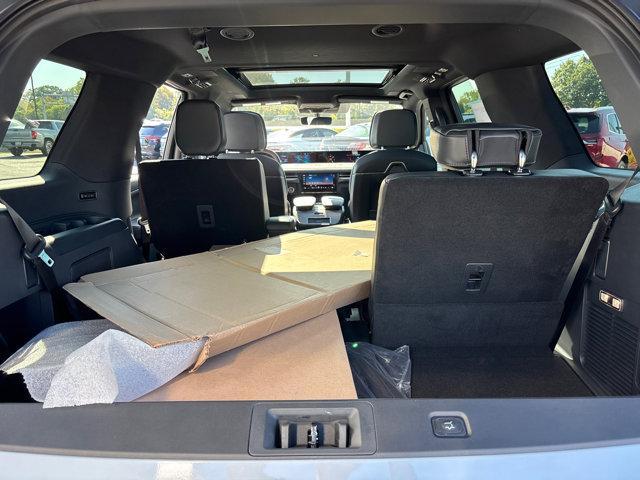 new 2025 Lincoln Navigator car, priced at $107,165