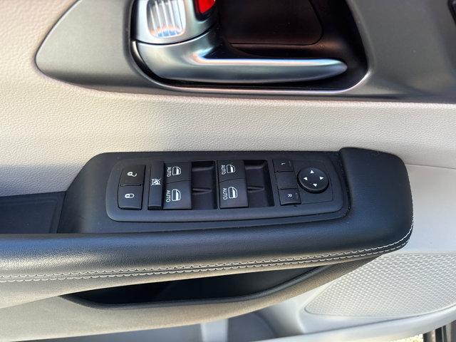 used 2022 Chrysler Pacifica car, priced at $17,985