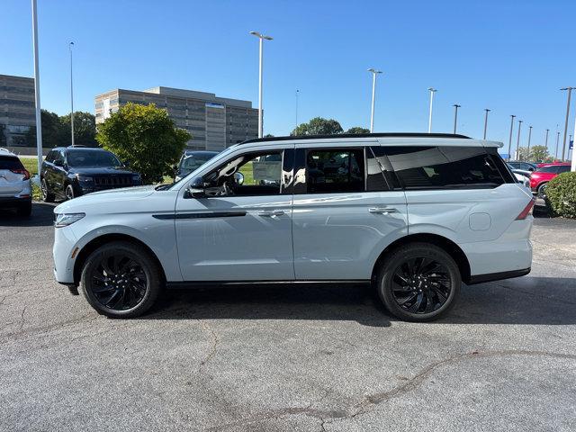 new 2025 Lincoln Navigator car, priced at $110,185