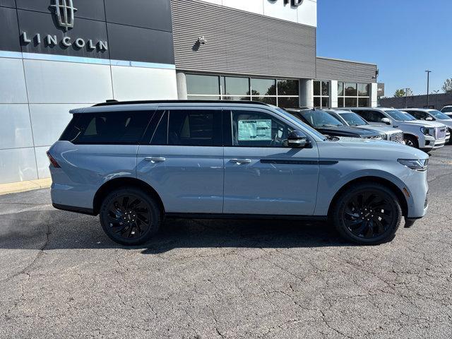 new 2025 Lincoln Navigator car, priced at $110,185