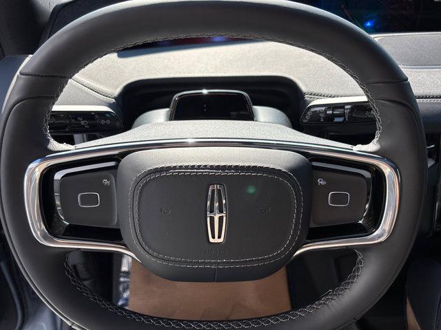 new 2025 Lincoln Navigator car, priced at $110,185