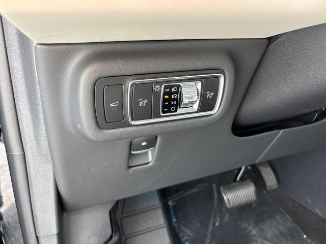 new 2025 Lincoln Nautilus car, priced at $53,554